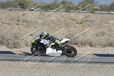 media/Dec-07-2025-CVMA (Sun) [[3e7d2de5dc]]/Race 9-Formula UL Shootout/